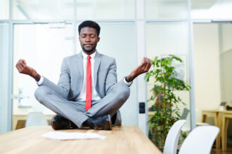 The Advantages of Practicing Mindfulness Meditation for Stress Relief and Emotional Balance