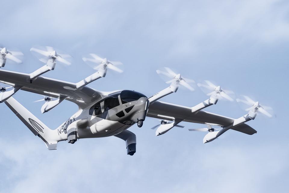 The Trillion Dollar Commute: How eVTOL Air Taxis Are Revolutionizing Airport Transfers in 2025 and Beyond