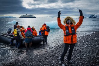 Antarctica Cruise Costs 2025: The Ultimate Luxury vs. Expedition Class Pricing Guide